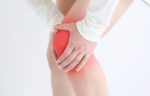 膝の痛みをストレッチで解消！｜やみくもなストレッチは逆効果！？身体の専門家が正しい方法を教えます